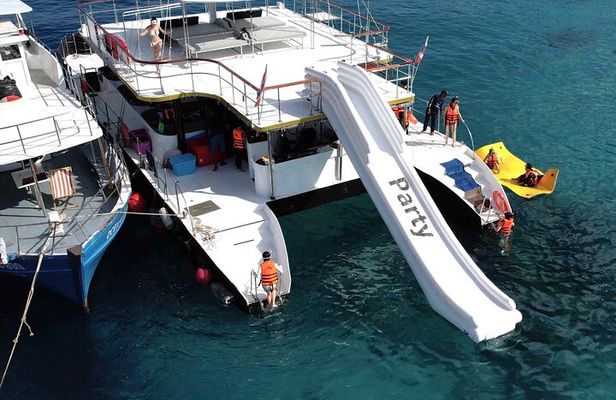 Phuket: Racha & Coral Island Tour with Music & Foam Party
