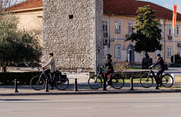 Podgorica by E-Bike: Culture, Hidden gems & Rivers