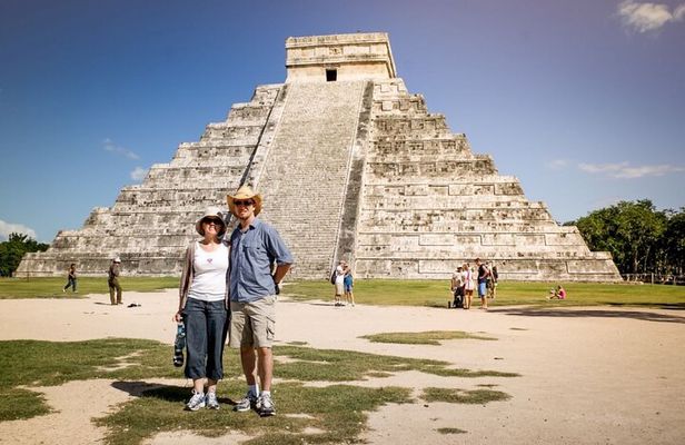 Private Chichén Itzá, Cenote Selva Maya and Valladolid Tour
