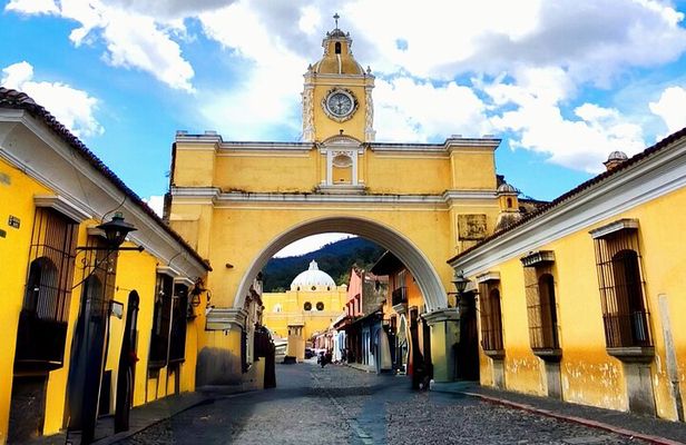 2-Day Tour: Antigua Guatemala, Lake Atitlan and Hobbitenango
