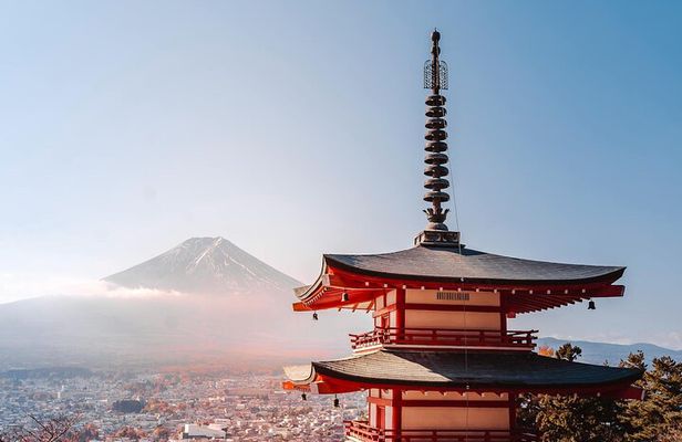 Custom Guided Day Tour to Mt. Fuji with English-Speaking Driver