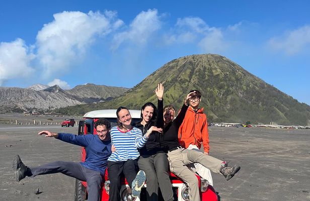 Bromo Sunrise Tour Malang Surabaya Yogyakarta Bali Banyuwangi
