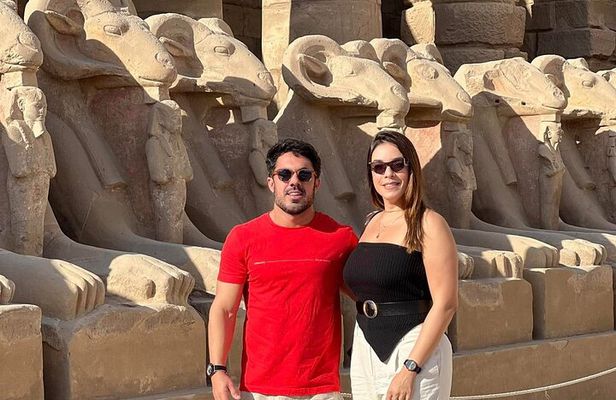 Luxor Overnight tour from Hurghda with Balloon included
