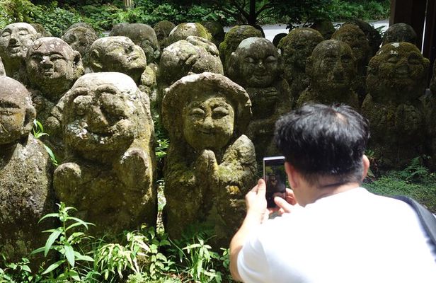 Kyoto Arashiyama Tour: Iconic Sights and Hidden Treasures