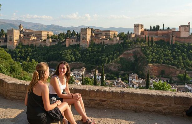 Granada Private Tour with a local - Highlights & Hidden Gems