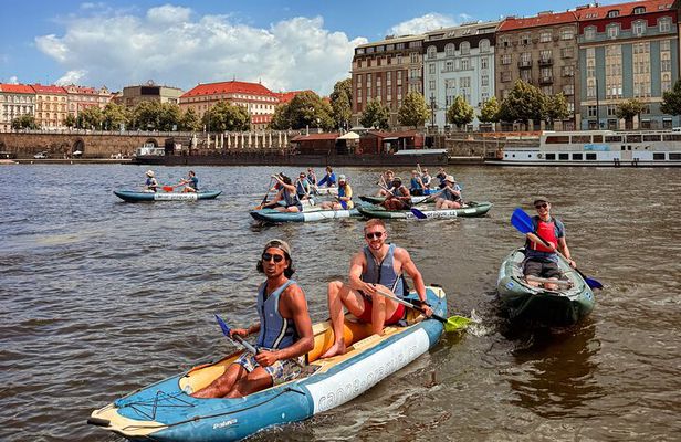 Unique Canoe tour in the center of Prague (With Beer tasting)
