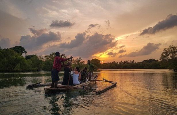 Diani Beach Sunset Dhow Cruise with Dinner