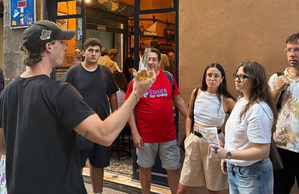 Barcelona Tapas Tour: History, Flavor & Local Life