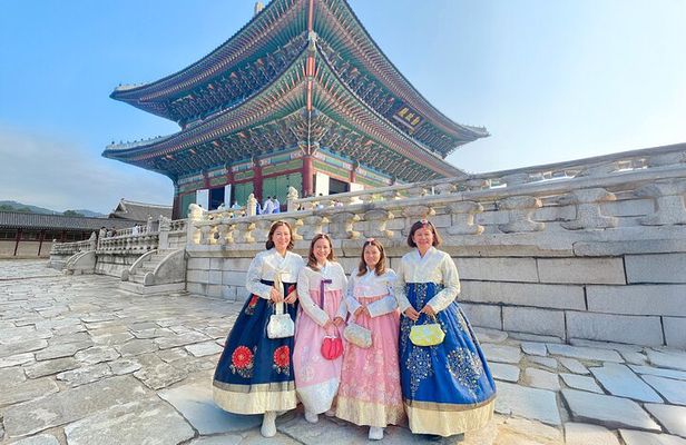 Customizable Seoul Private Tour Palaces Food and Markets