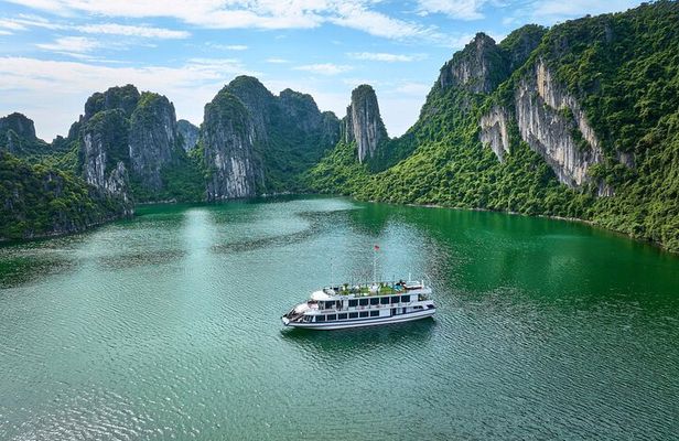 Halong 5-Star Day Cruise, Buffet, Cave, Kayak, Swimming