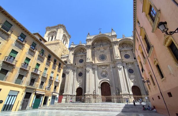 Private Tour Historic Center and Albaicín in Granada