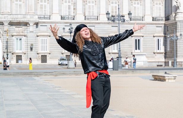 Madrid Walking Tour: Immersive with Actors | City Voice 