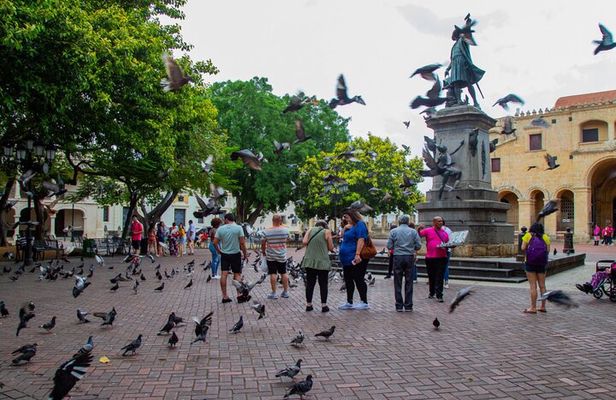 Santo Domingo Full Day Tour with Lunch and Cultural Insights