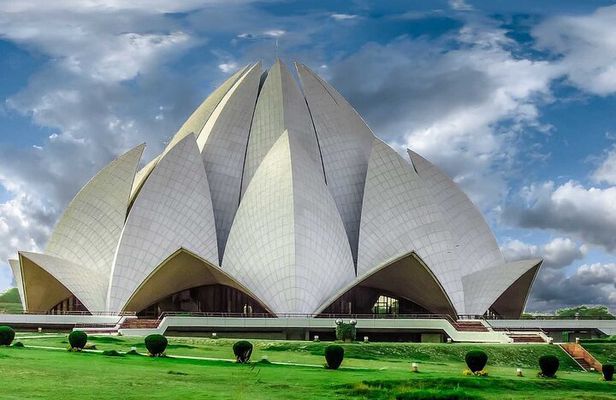 Private Full Day Temple Tour in Delhi