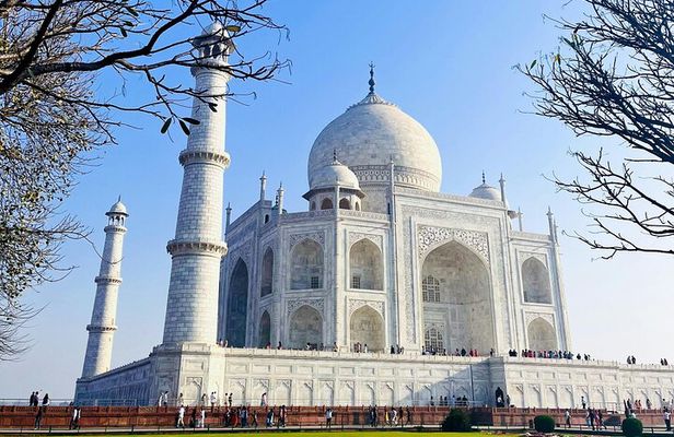 Taj Mahal at Sunrise and Agra Day Excursion from Delhi