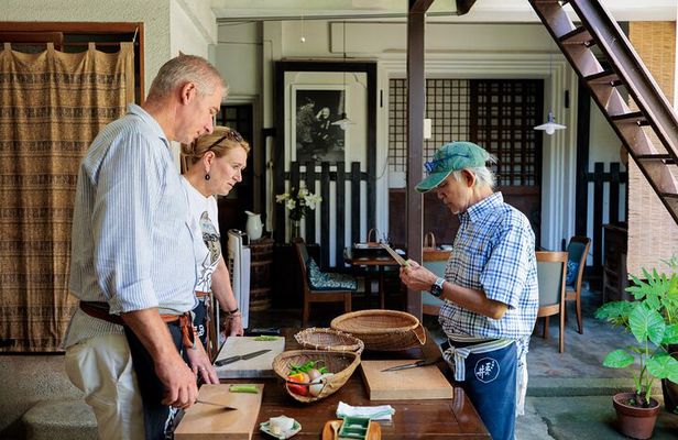 Japanese Cooking Class with Local Family in Takayama Old Town