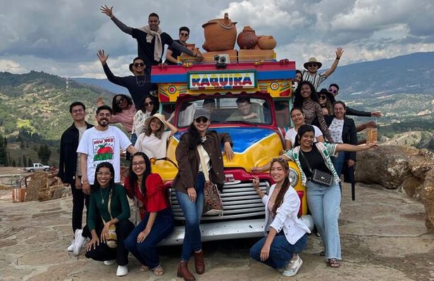 Ráquira Colors & Culture: Day Trip with Lunch & Transport