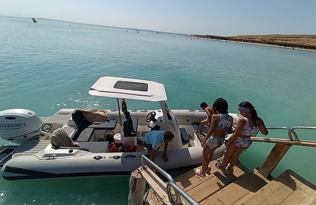 Private speed boat to orange bay and white island hurghad