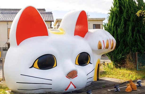 Tokoname and Arimatsu Crafting Traditions from Nagoya