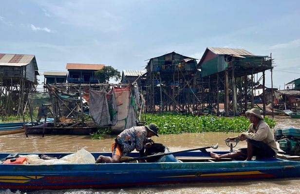 A Journey to Tonle Sap Through Kampong Phluk Floating Village