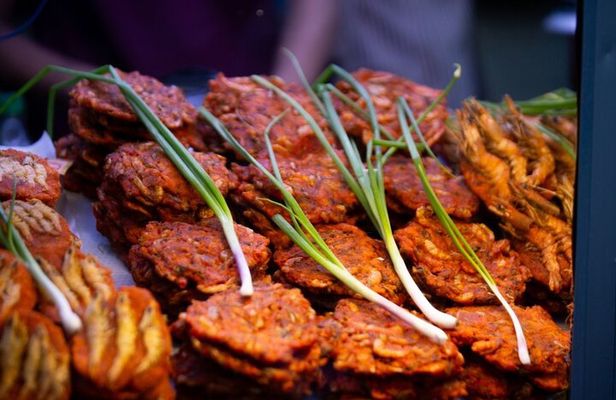 Colombo TukTuk Adventure Explore Street food & Culture