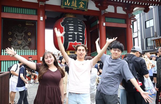 Tokyo: Sensoji Temple & Street Food: Private Tour with guide