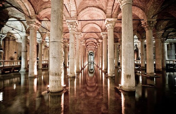  Istanbul's Hidden Gems Private Walking City Tour