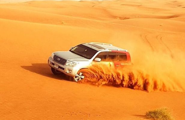 Desert Magic: Dunes and Sunset in Whibahsands