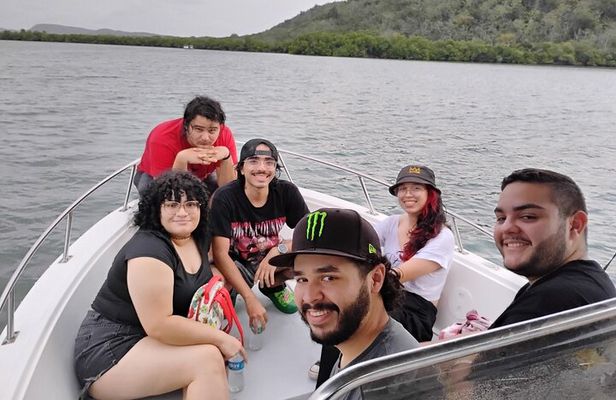 Bioluminescent Bay Night Boat Charter in La Parguera with Captain