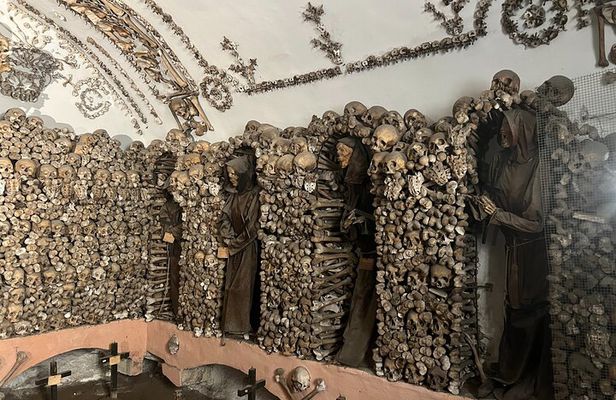 Capuchin Crypt & Rome’s Hidden Treasures- Up To 6 People