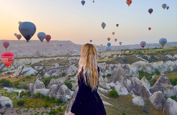 Balloon Watching Tour in Cappadocia with Hotel Pick-Up & Drop-Off