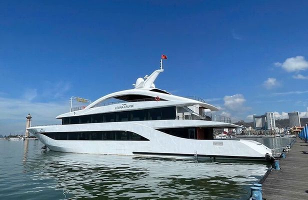 Leona Cruise Luxury 5-Star Day Tour in Halong Bay