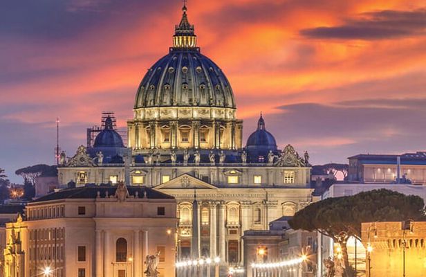 Explore Rome by Night in Golf Cart