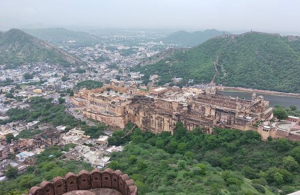 Jaipur City Full Day Luxury Private Tour
