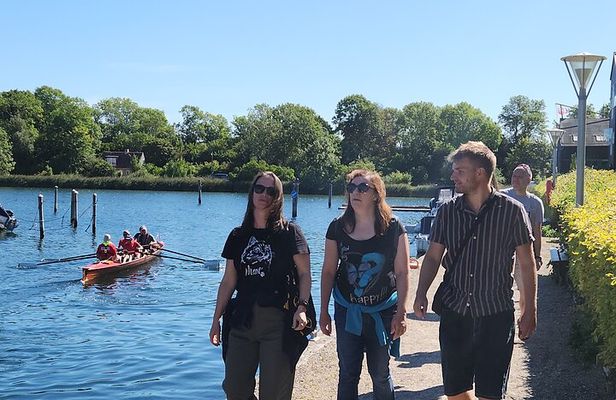 Cph Contrast walk with Coffee, Cake & Culture