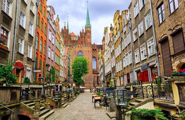 Gdańsk Old Town Private Walking Tour with Legends and Facts
