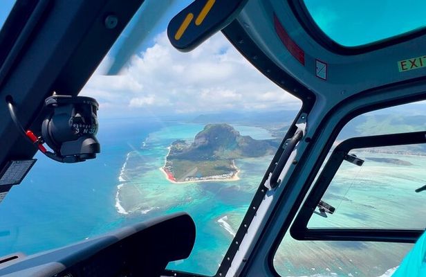 Mauritius Underwater Waterfall Guided Tour by Helicopter Ride