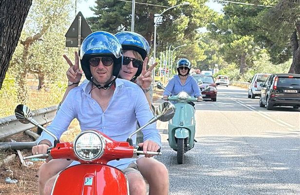 Discover Puglia by Vespa: Polignano a Mare, Conversano, Monopoli
