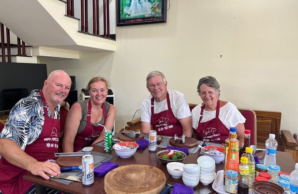 Food walking Tasting tour and visit family run local farm