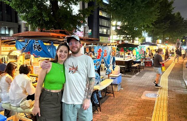 Fukuoka: Nakasu Food Stall Private Guided Tour with Tastings