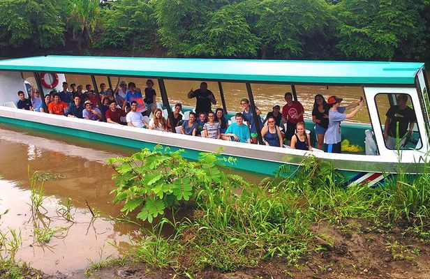 Crocodile River Adventure Tour in Costa Rica