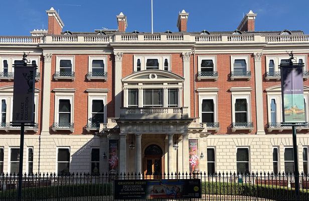 The Wallace Collection London Private Guided Tour - 3 hour