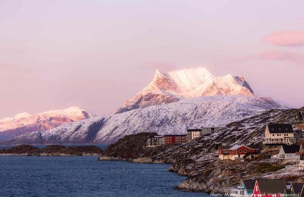 Nuuk City Highlights by Car with Greenlandic Tasting