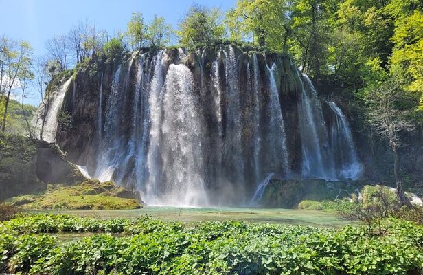 Split to Zagreb Transfer with Plitvice Lakes National Park Visit