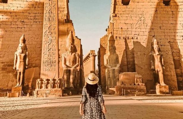 Small Group Tour: Day Trip from Hurghada to Luxor