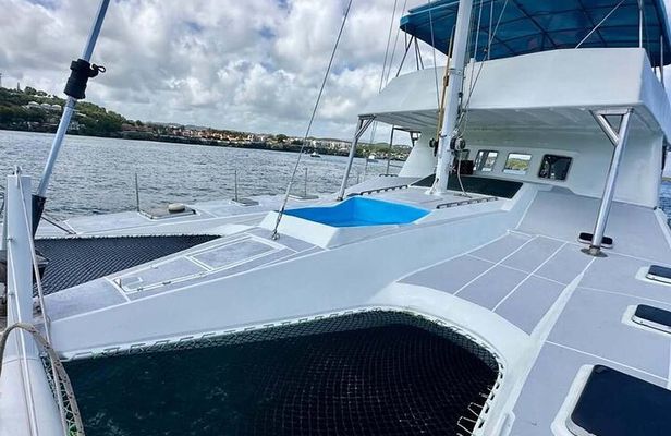 Private Boat for groups up to 15 people with jacuzzi and Lunch