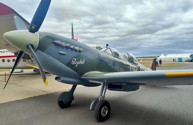 London to Duxford IWM private trip, easy London pickup location