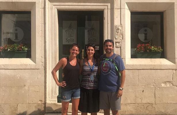 Split Private Walking Tour with a Local