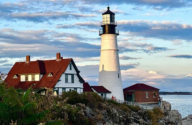 The Maine Experience: Coast, Culture & History