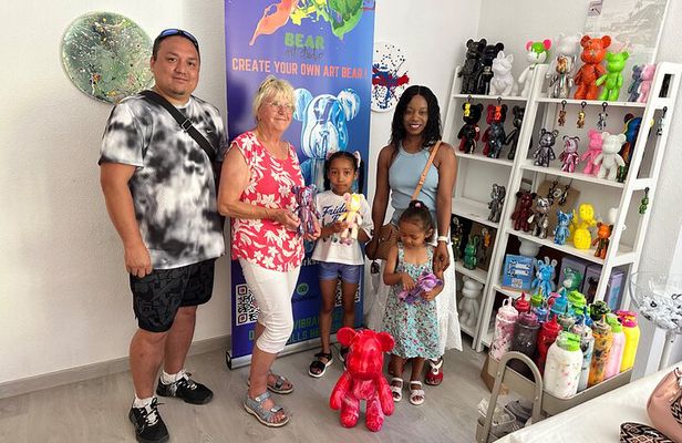 Bear Art Studio: Paint Your Own - Fluid Art Workshop in Alicante